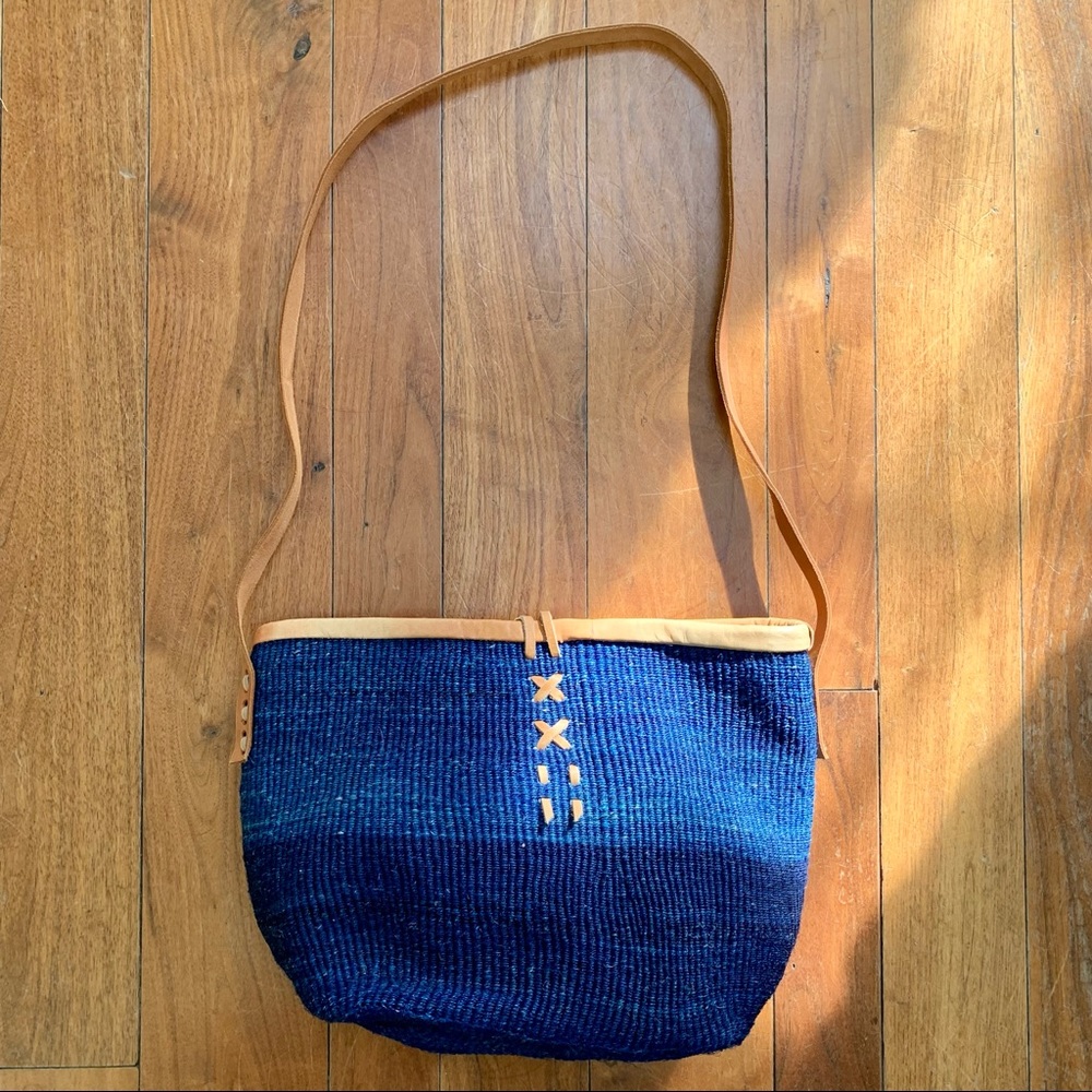 Blue Boho Natural Hand Woven Sisal Tote Crossbody Bag - Picture 3 of 11